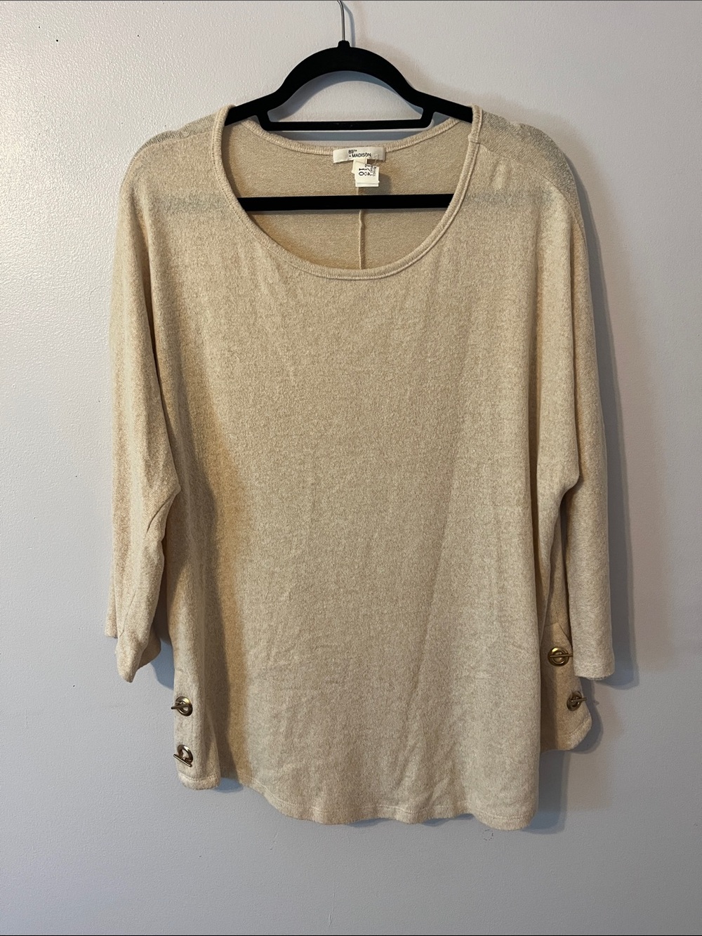 89th & Madison Cream Knit Button-Side Scoop Neck Top